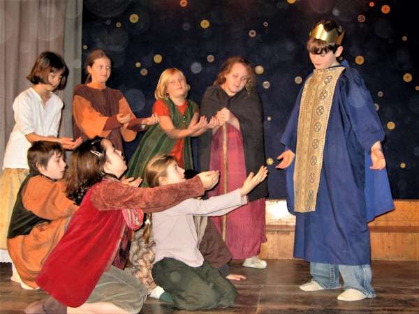A Christmas Play for Children, Scene: King Melchior