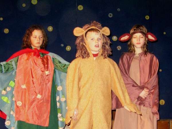 A Christmas Play for Children, Scene: Mary in Nature